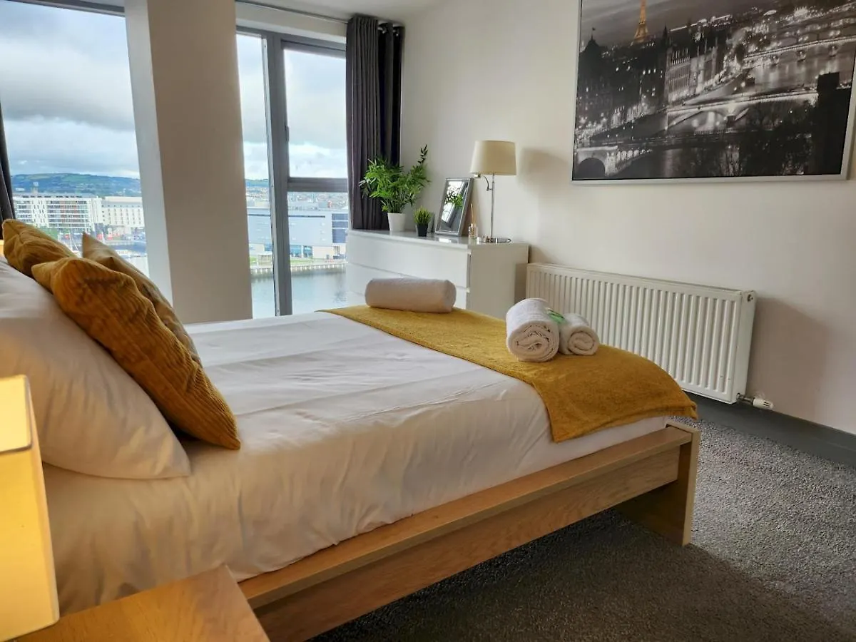 Appartamento Pass The Keys Stunning Penthouse With Balcony Sunset Views Belfast 0*,  Regno Unito